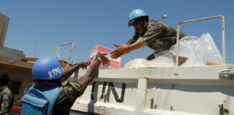 UN peacekeeping soldiers collect supplies from Tebnine hospital to deliver to people in Lebanon. Credit: Jenny Matthews / Panos
