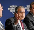 Kishore Mahbubani This is a photo of Kishore Mahbubani speaking at the World Economic Forum 2016