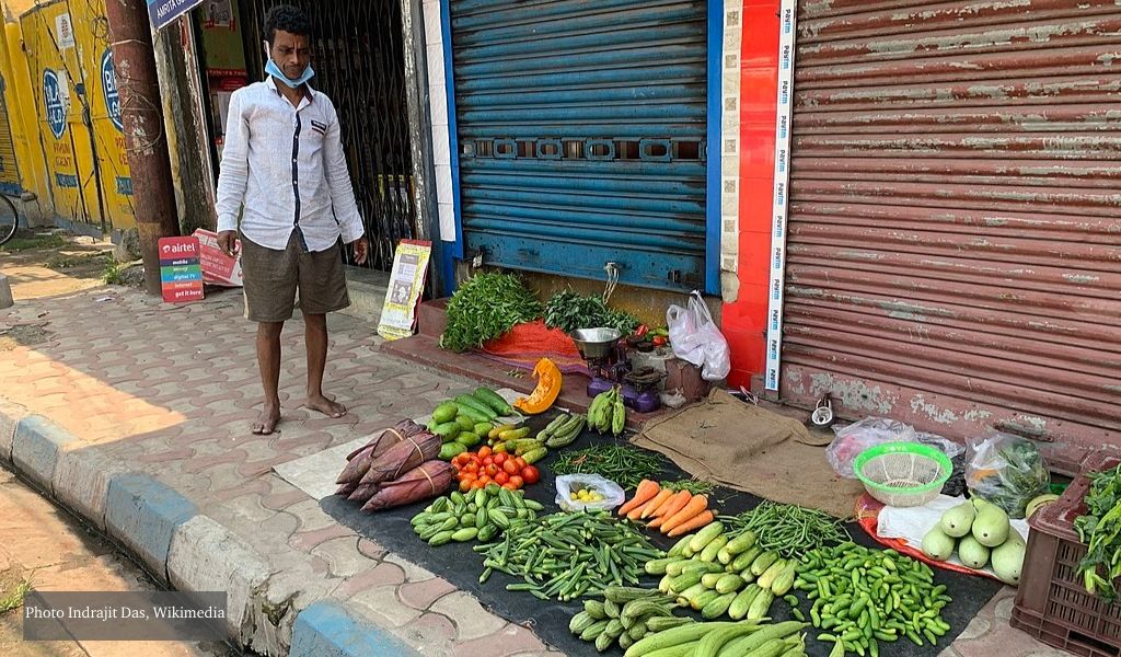 Temporary stall during Covid lockdown in India.